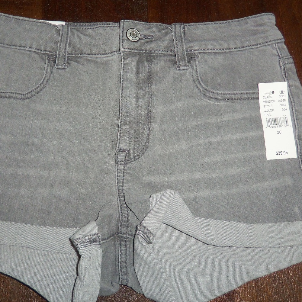 NWT GRAY SOFT STRETCH CUFFED SHORTS PACSUN SZ 26